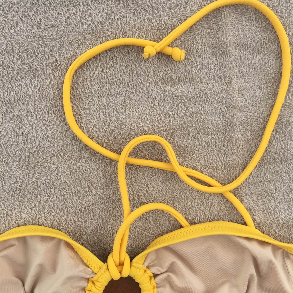 VICTORIAS SECRET RARE 70’s YELLOW BIKINI TOP!! - Picture 5 of 6